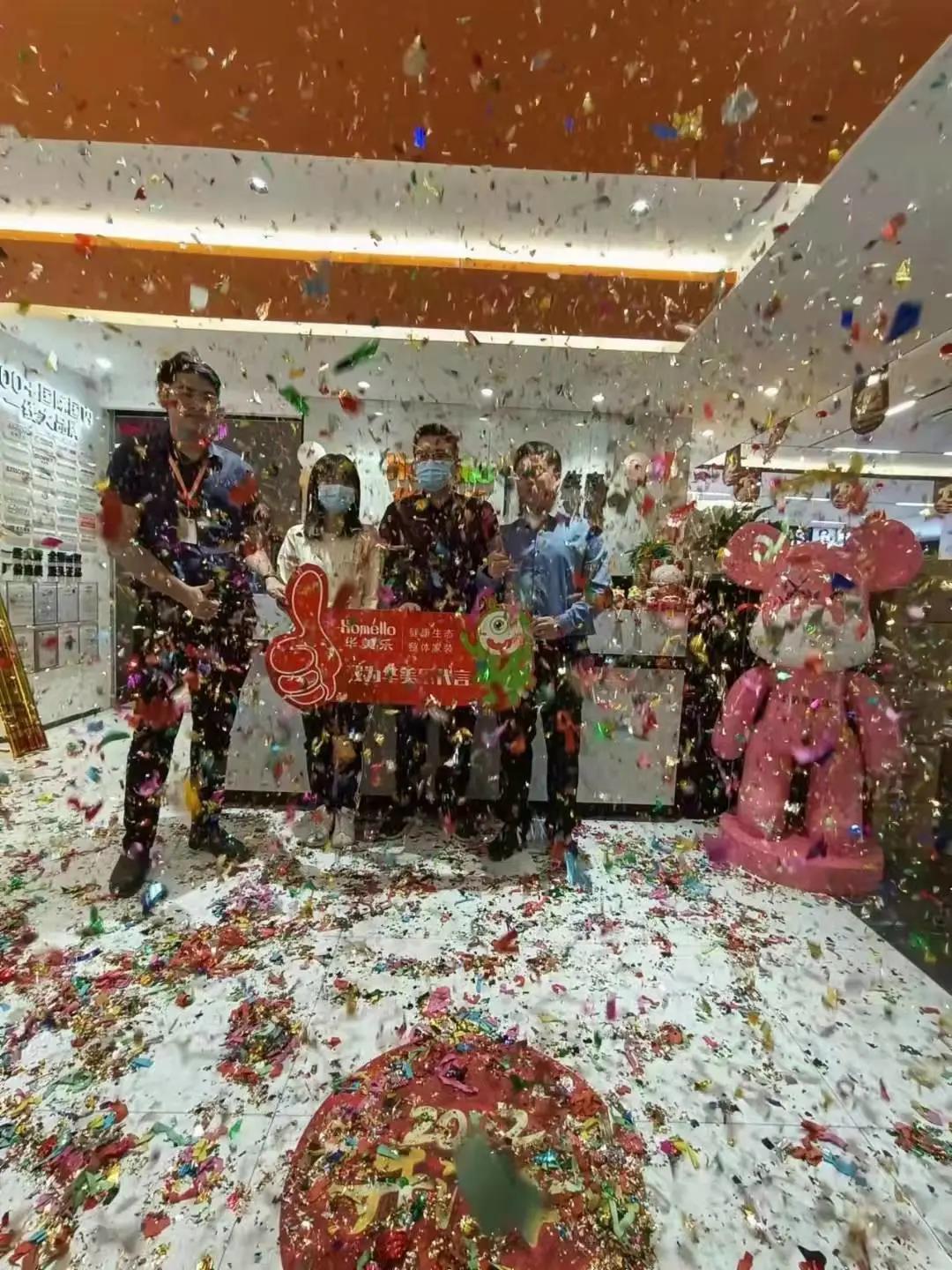 聽說，華美樂這2家店，開業(yè)第一天就被擠爆了！